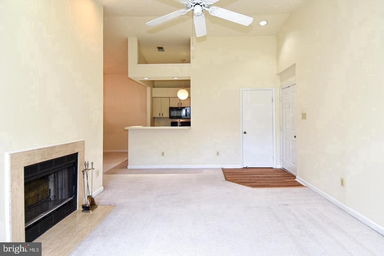 7705 Lafayette Forest Dr Apt 33 - Photo 5 of 25