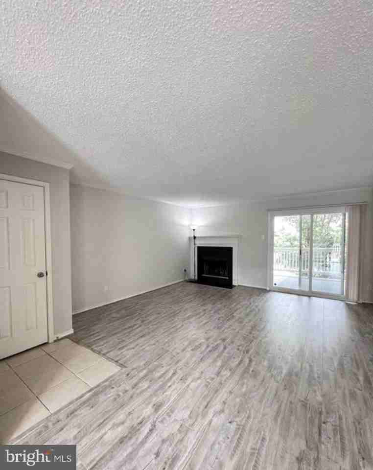 1541 Lincoln Way Apt 204 - Photo 2 of 8