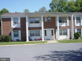featured image of 8 Mosby Ct Unit 1