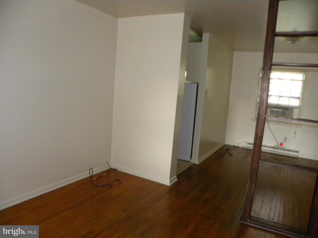 8 Mosby Ct Unit 1 - Photo 3 of 6