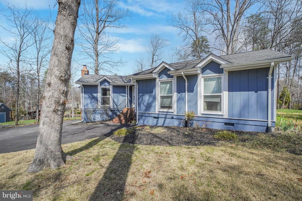 306 Happy Creek Rd - Photo 3 of 41