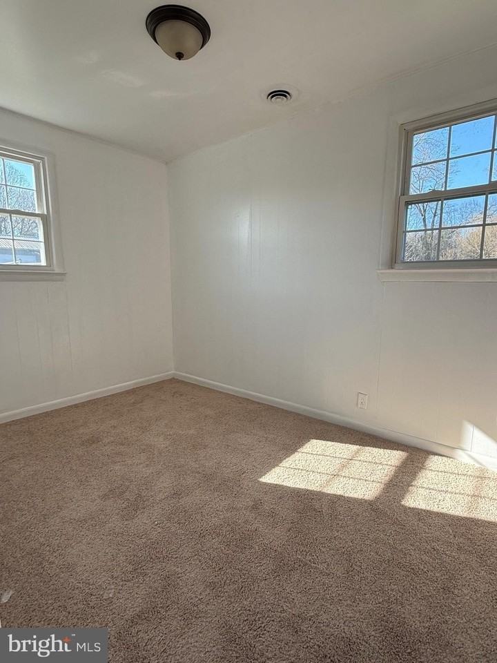 1697 Monroe Bay Cir - Photo 7 of 12