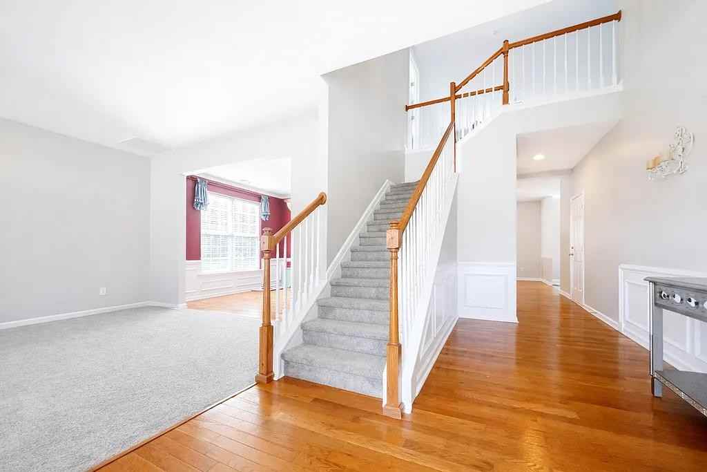 108 Saybrook Rd #1 - Photo 3 of 32