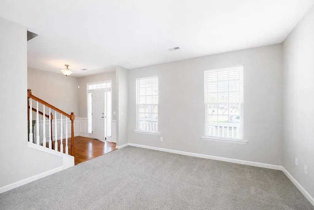 108 Saybrook Rd #1 - Photo 7 of 32