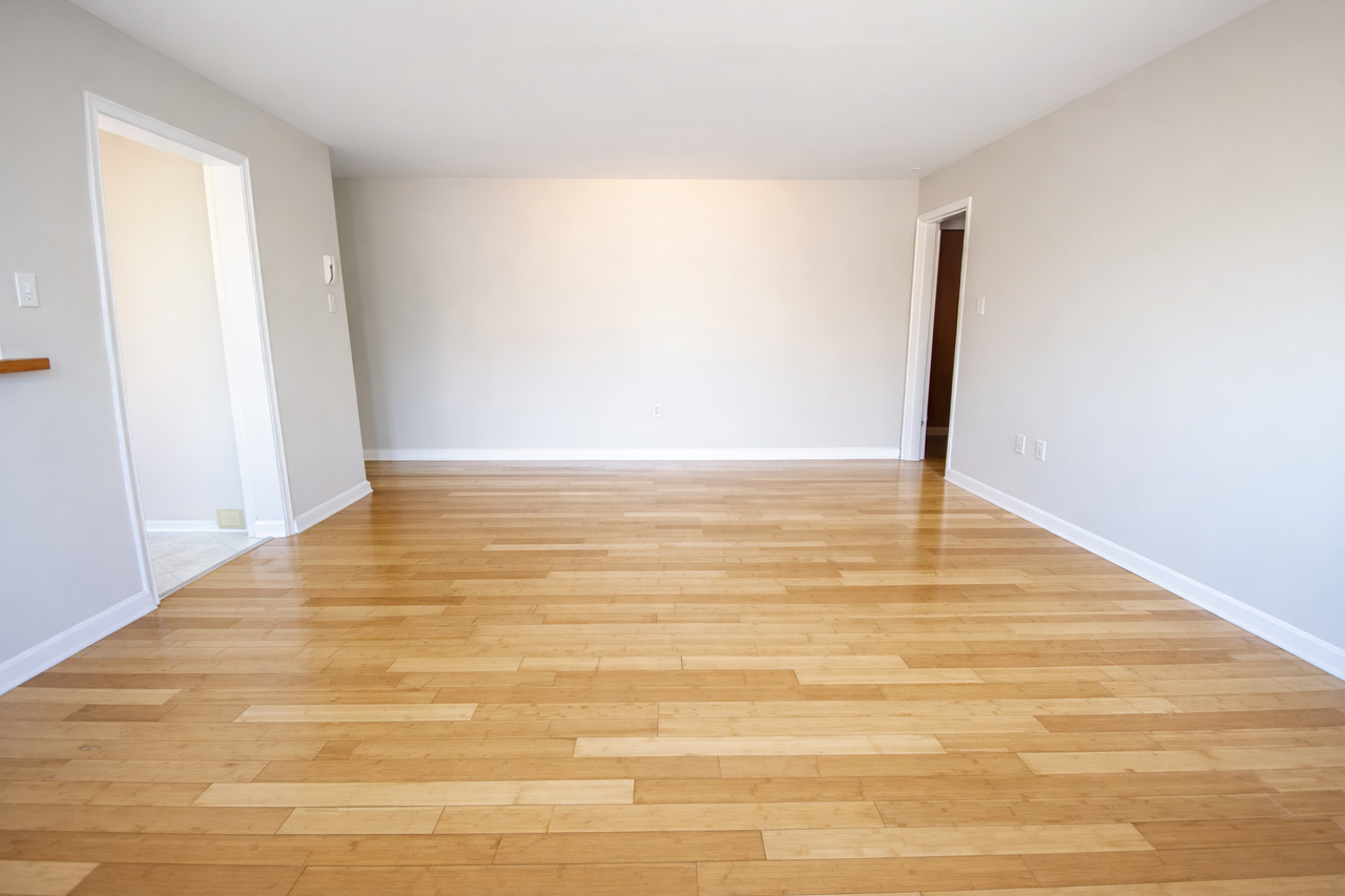 261 SOUTH WINEBIDDLE STREETAPT 32 #261-32 - Photo 3 of 9