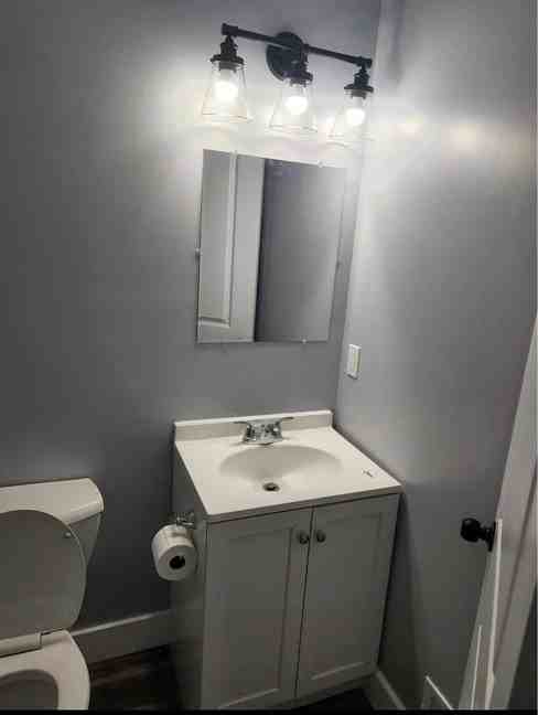 241 N Clinton St #C - Photo 6 of 11