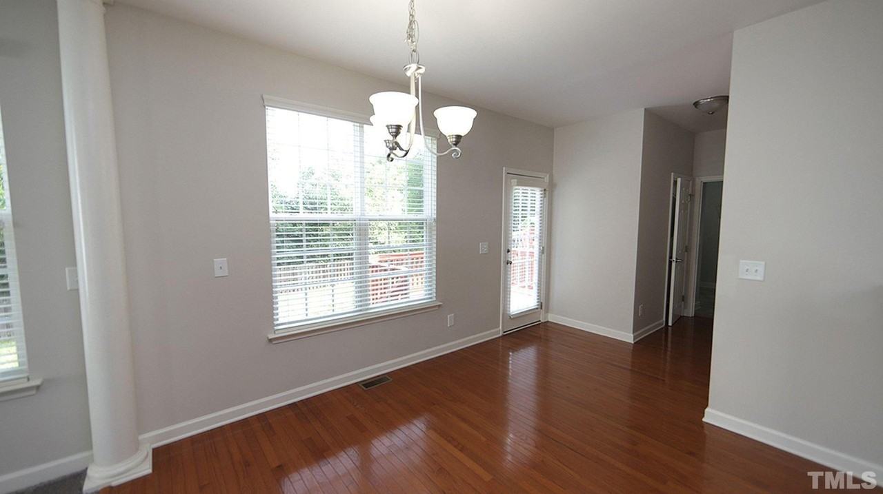 614 Redford Place Dr - Photo 2 of 12