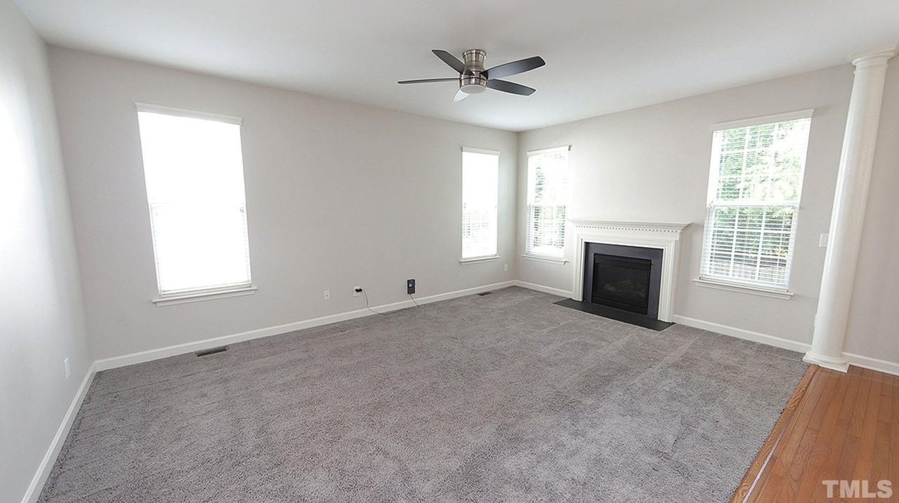 614 Redford Place Dr - Photo 5 of 12