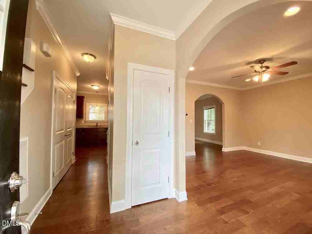 2024 Jersey Ave - Photo 3 of 32