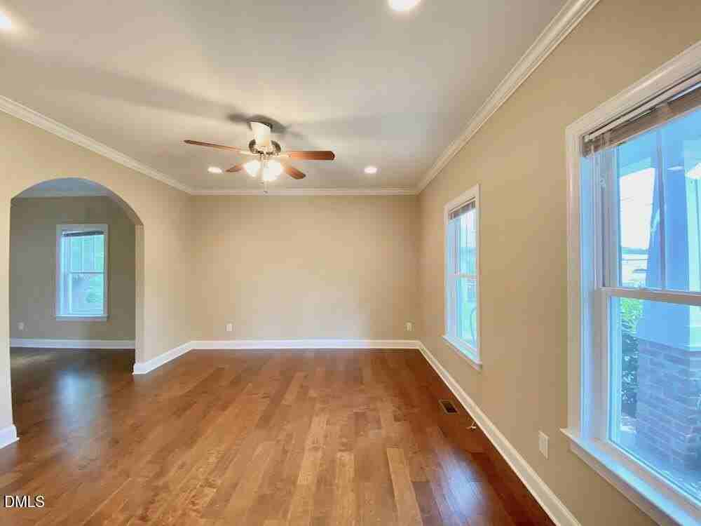 2024 Jersey Ave - Photo 5 of 32