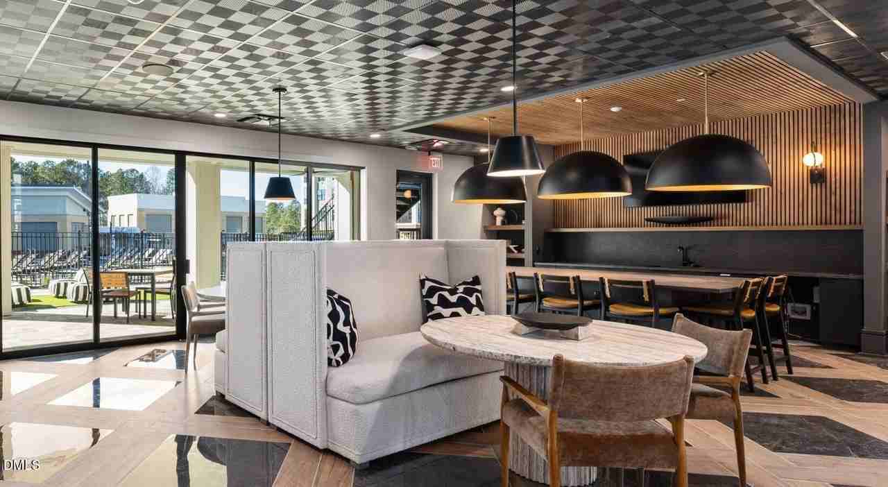 3905 Mahal Ave - Photo 4 of 34