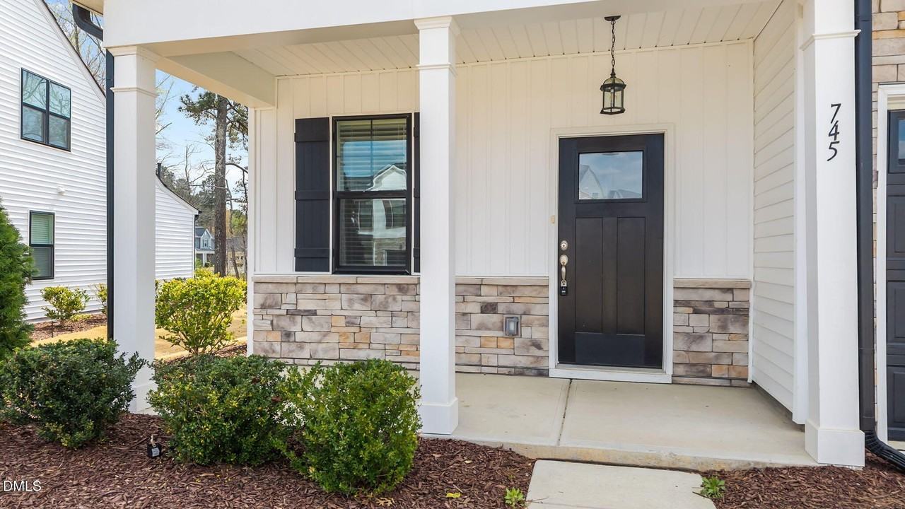 745 Putney Hill Rd - Photo 5 of 44