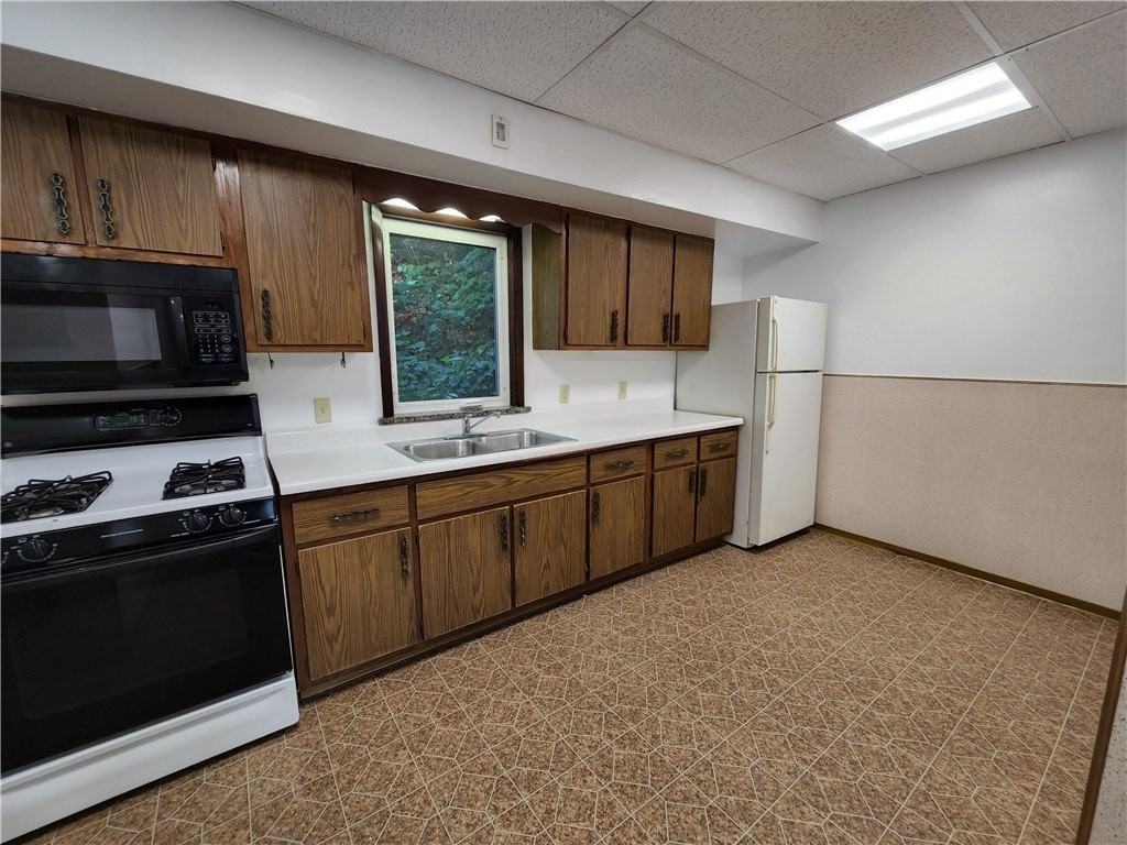 21 Hodge St #2 - Photo 3 of 8