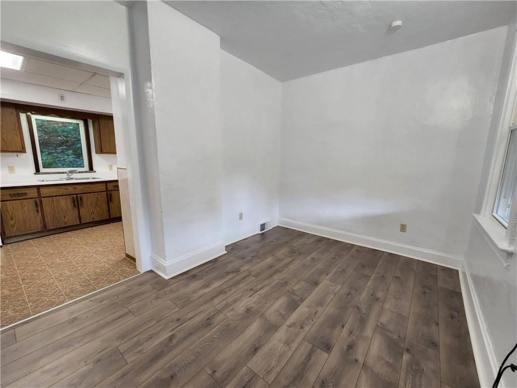 21 Hodge St #2 - Photo 5 of 8