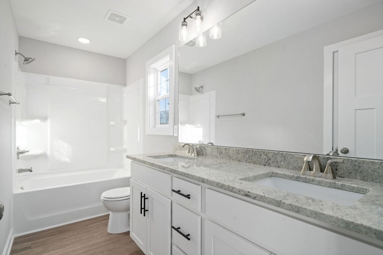 305 Honeycomb Ct #305 - Photo 5 of 10