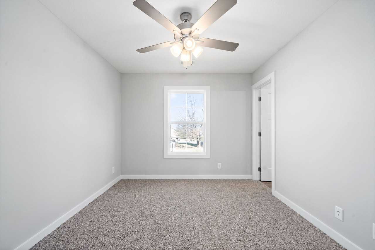 305 Honeycomb Ct #305 - Photo 6 of 10