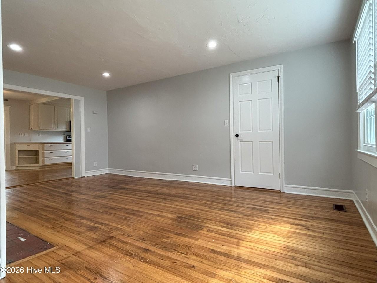 19 Glendale Rd - Photo 2 of 16