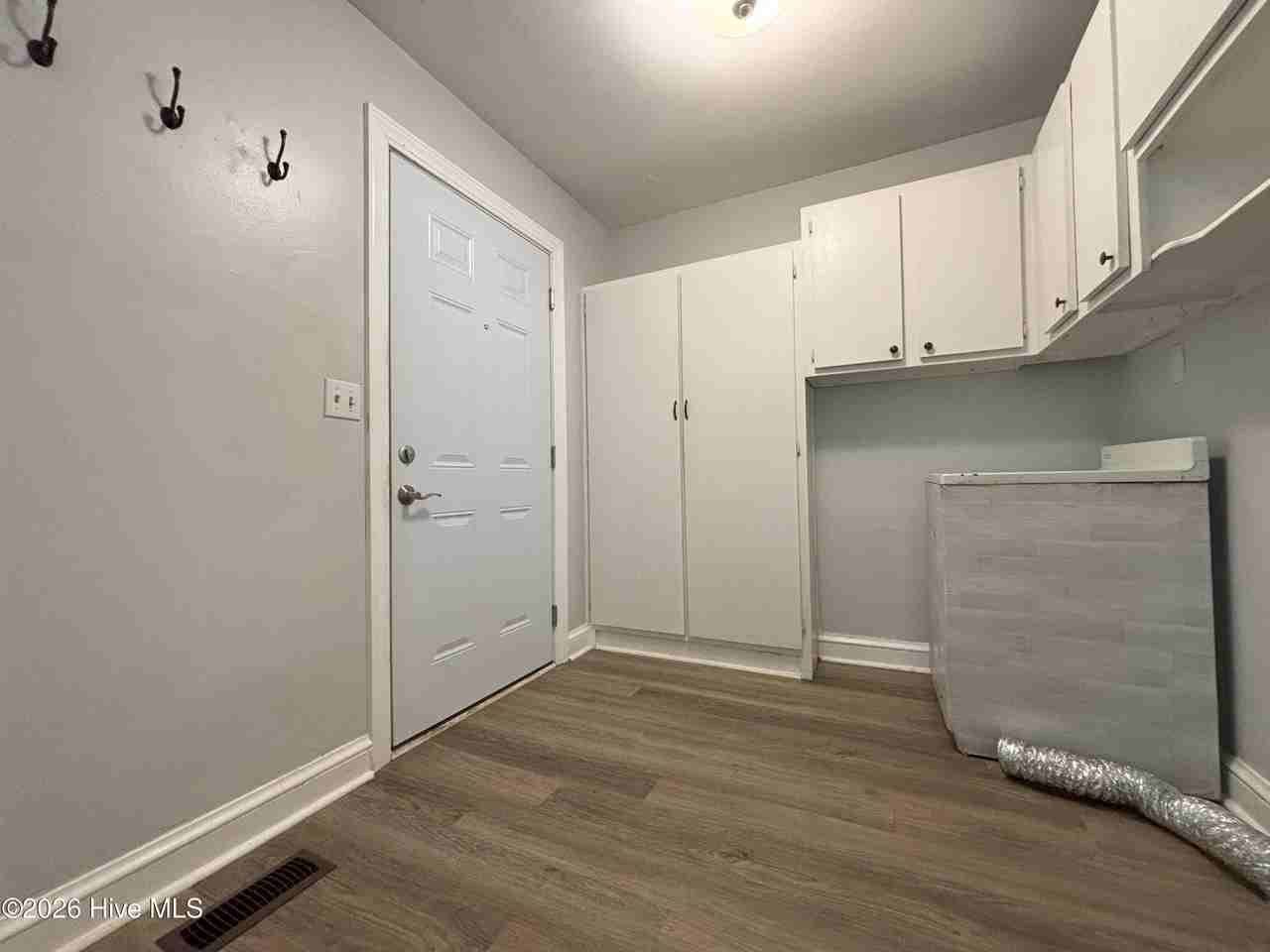 19 Glendale Rd - Photo 7 of 16