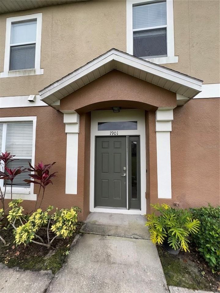 1901 Estancia Cir #A - Photo 2 of 23