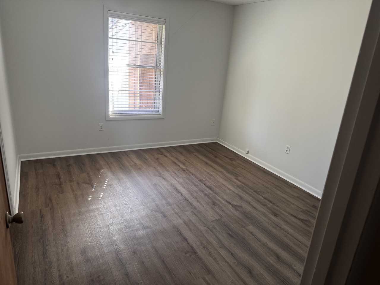 513 3rd St #513 - Photo 4 of 10