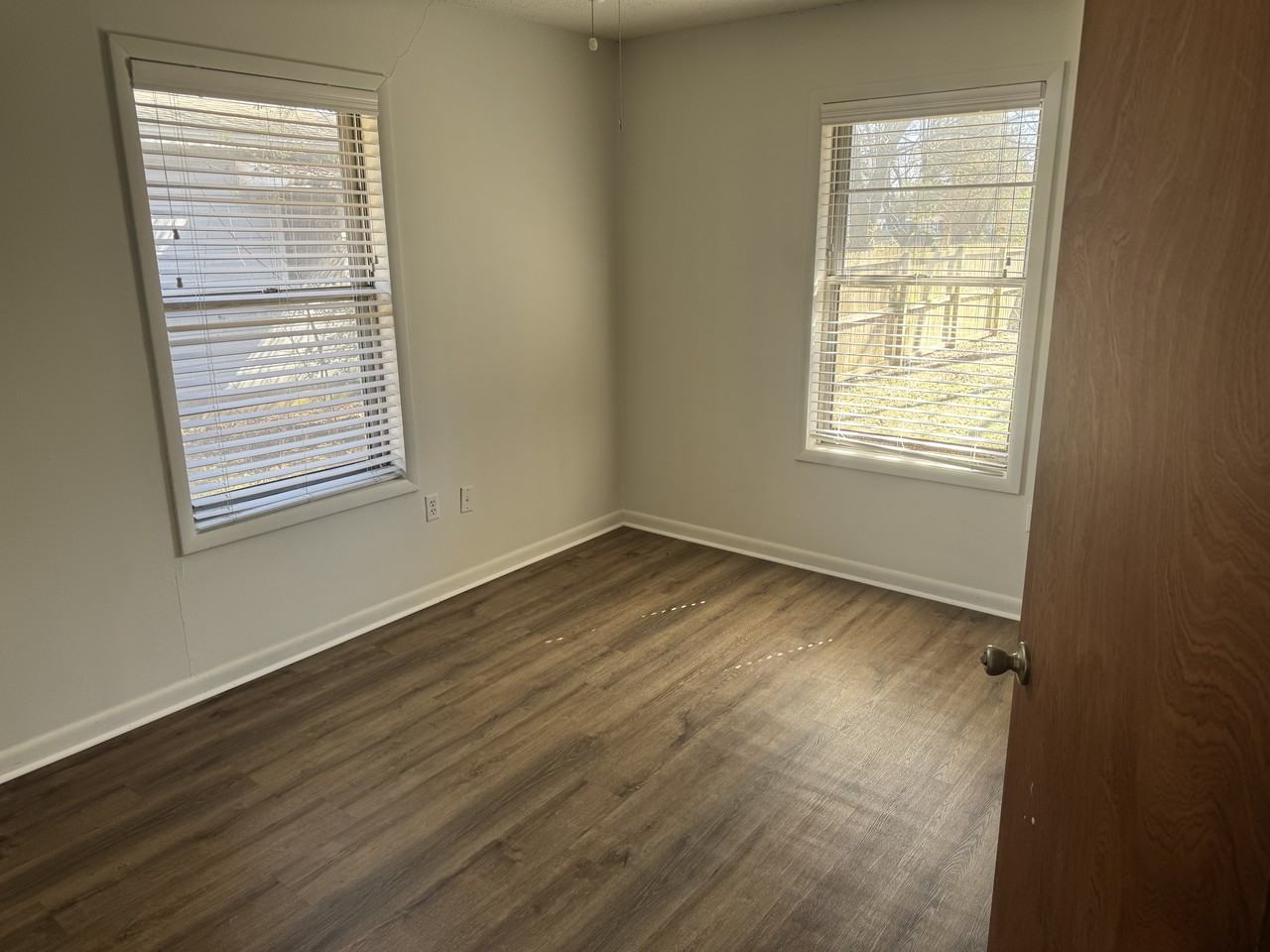 513 3rd St #513 - Photo 5 of 10