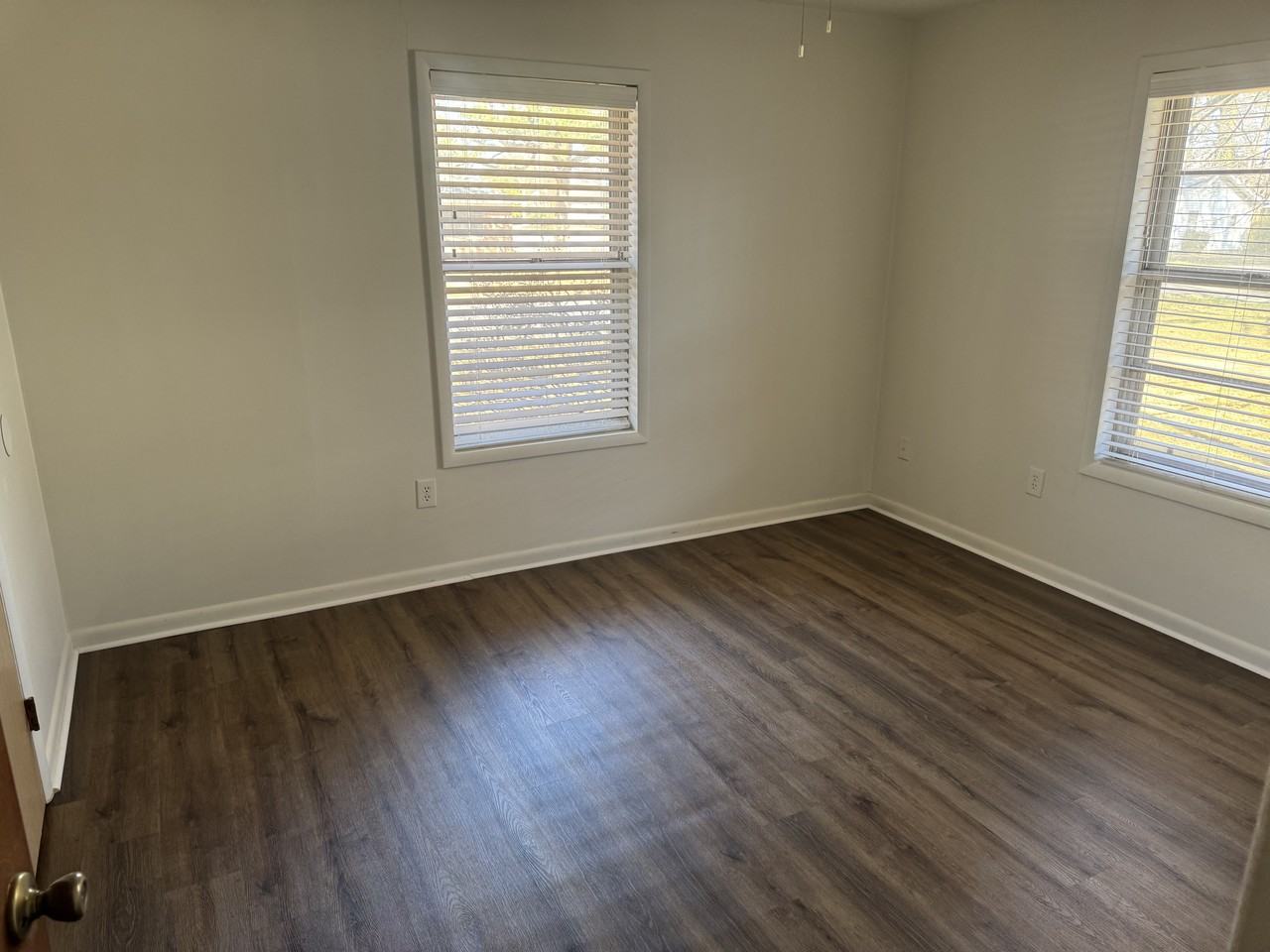 513 3rd St #513 - Photo 6 of 10