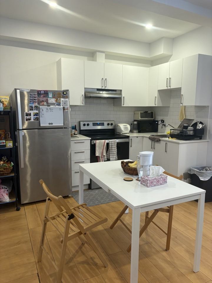 5491 Av Victoria #115