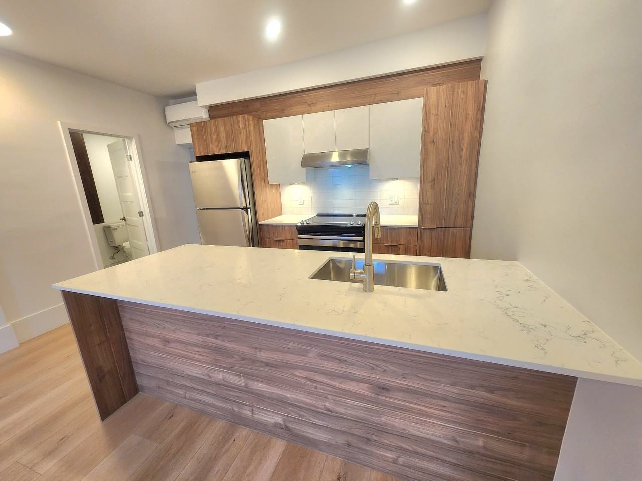 642 Rue Egan - Photo 2 of 26