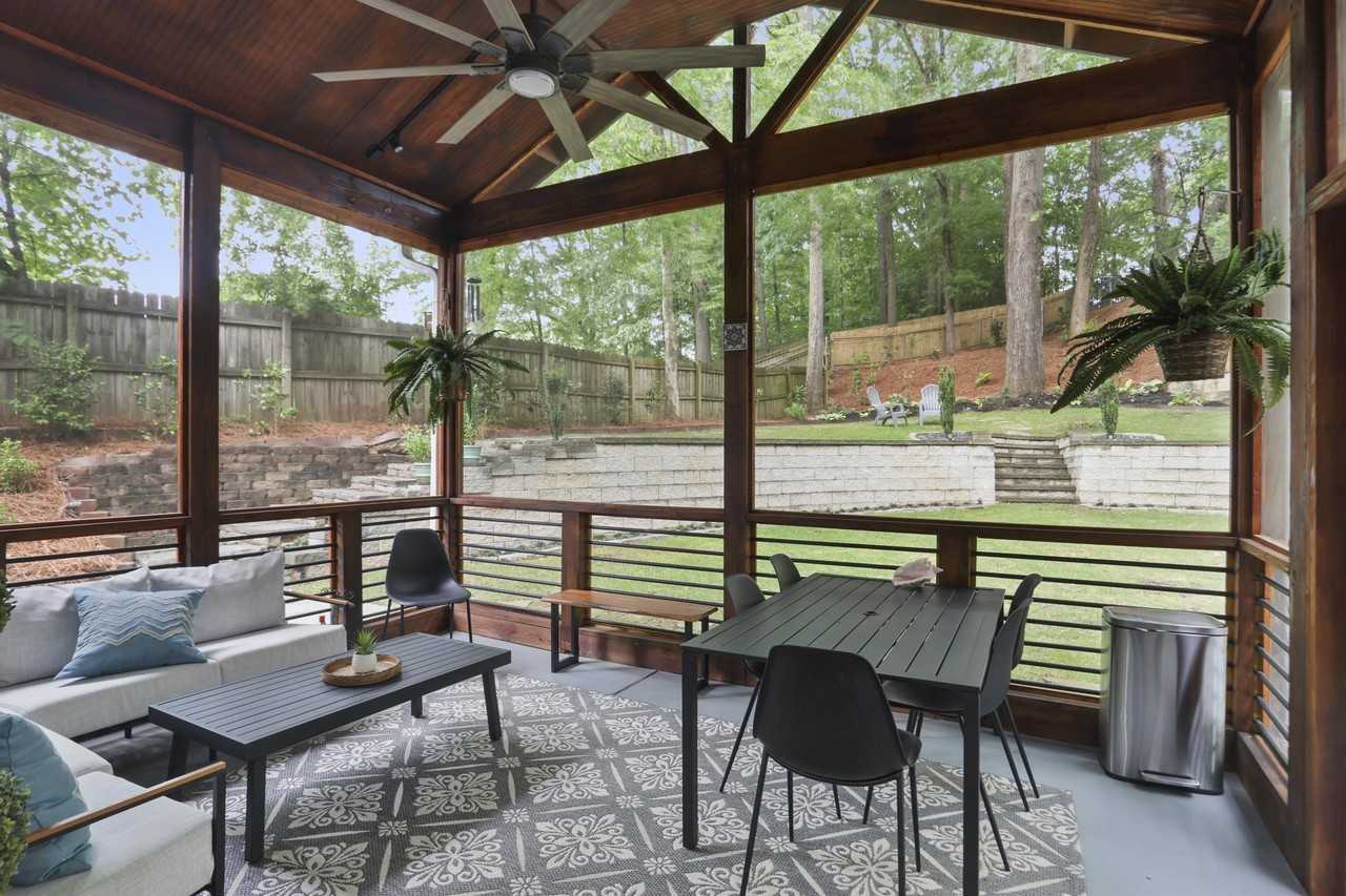 1315 Normandy Dr Ne #1 - Photo 2 of 25