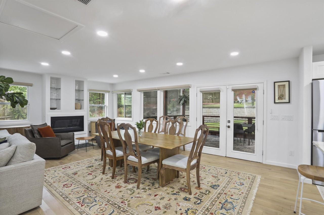 1315 Normandy Dr Ne #1 - Photo 4 of 25