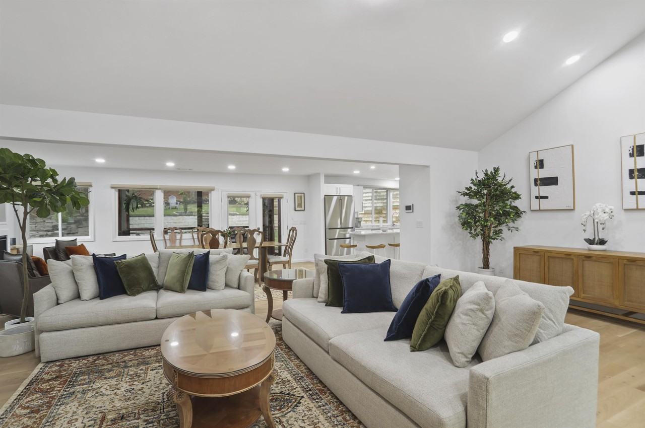 1315 Normandy Dr Ne #1 - Photo 5 of 25