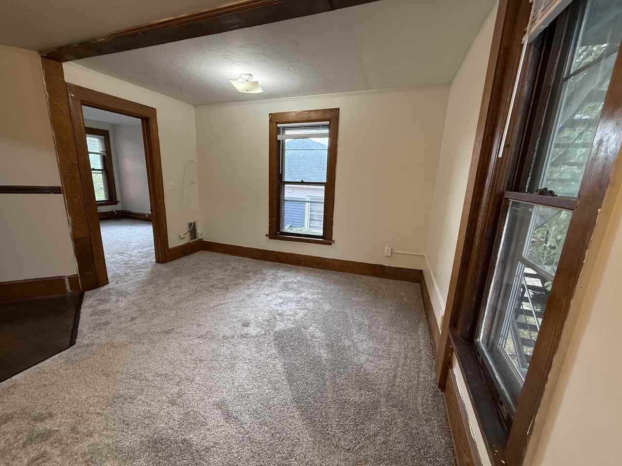 517 S Aurora St #2 - Photo 3 of 47