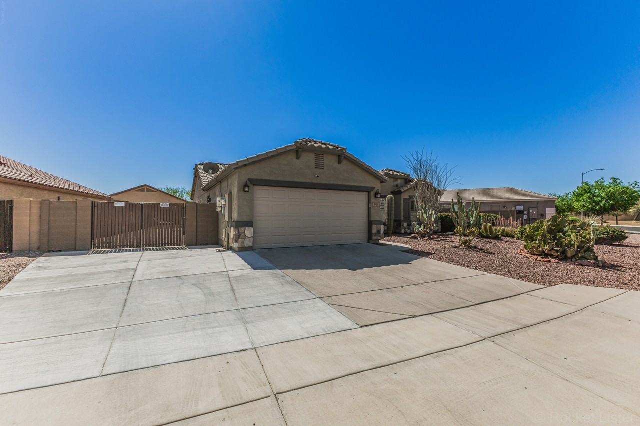 17475 West Spring Lane - Photo 2 of 21