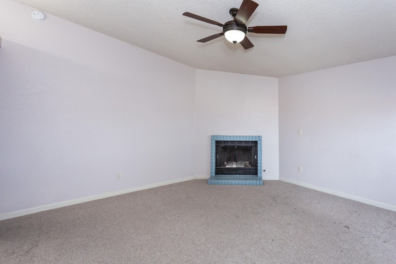 3099 Peaks View Ln Unit 4d #4D - Photo 4 of 19