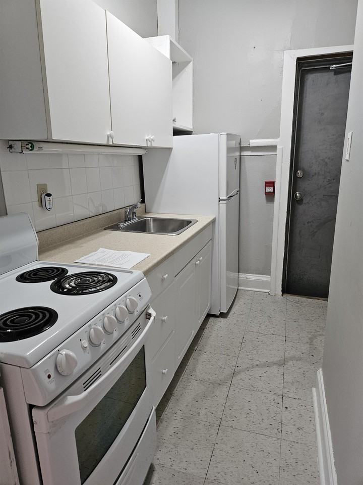 209 Wilbrod St #2 - Photo 7 of 8