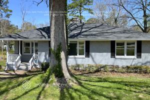 featured image of 4802 Glenwood Rd