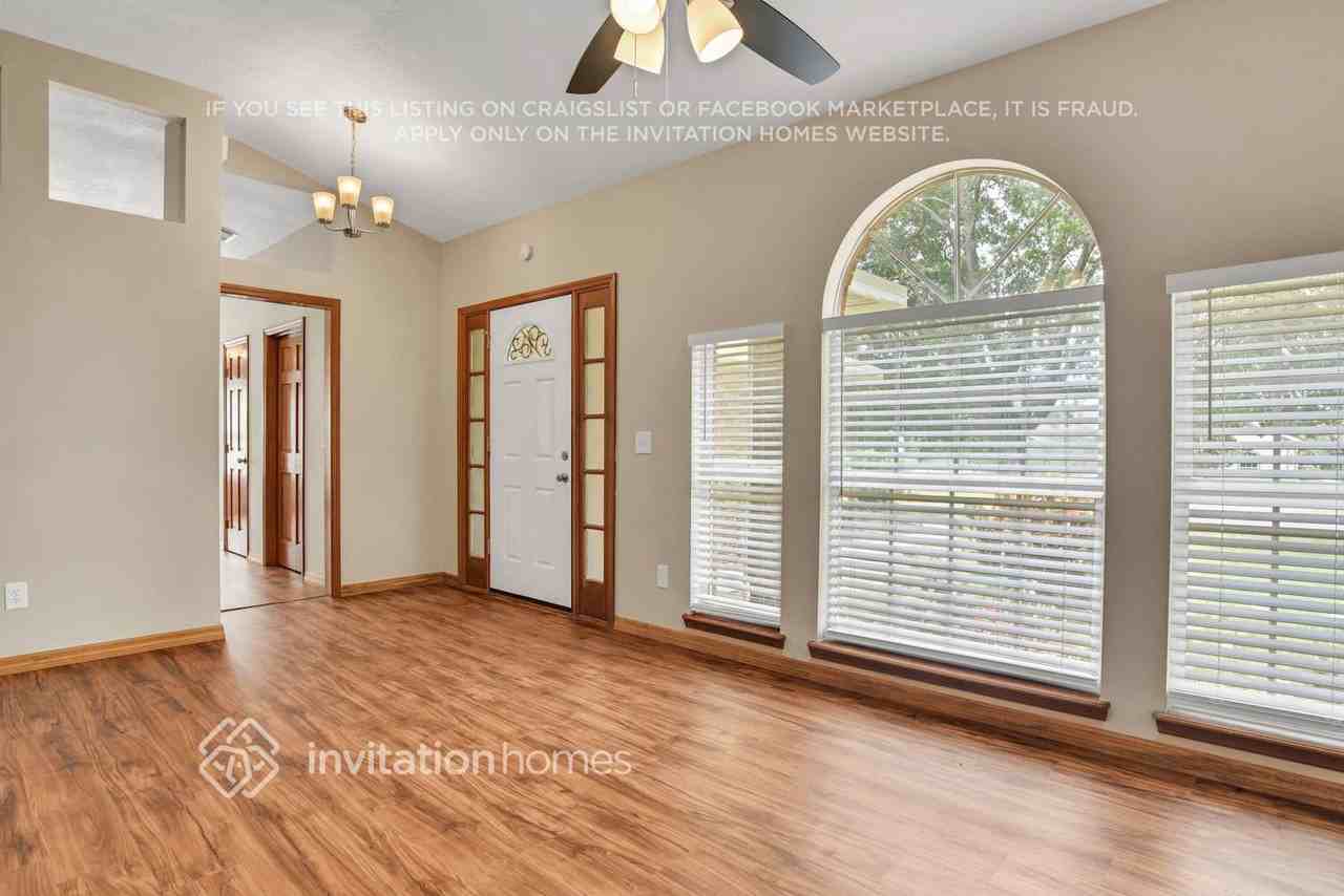 10411 Myakka Dr - Photo 2 of 21