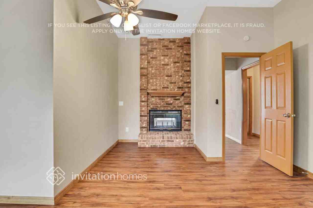 10411 Myakka Dr - Photo 3 of 21