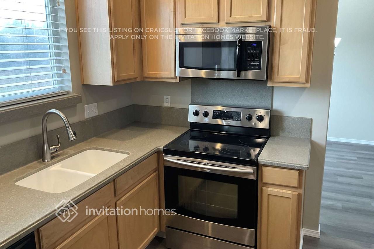 2434 165th St E - Photo 6 of 15