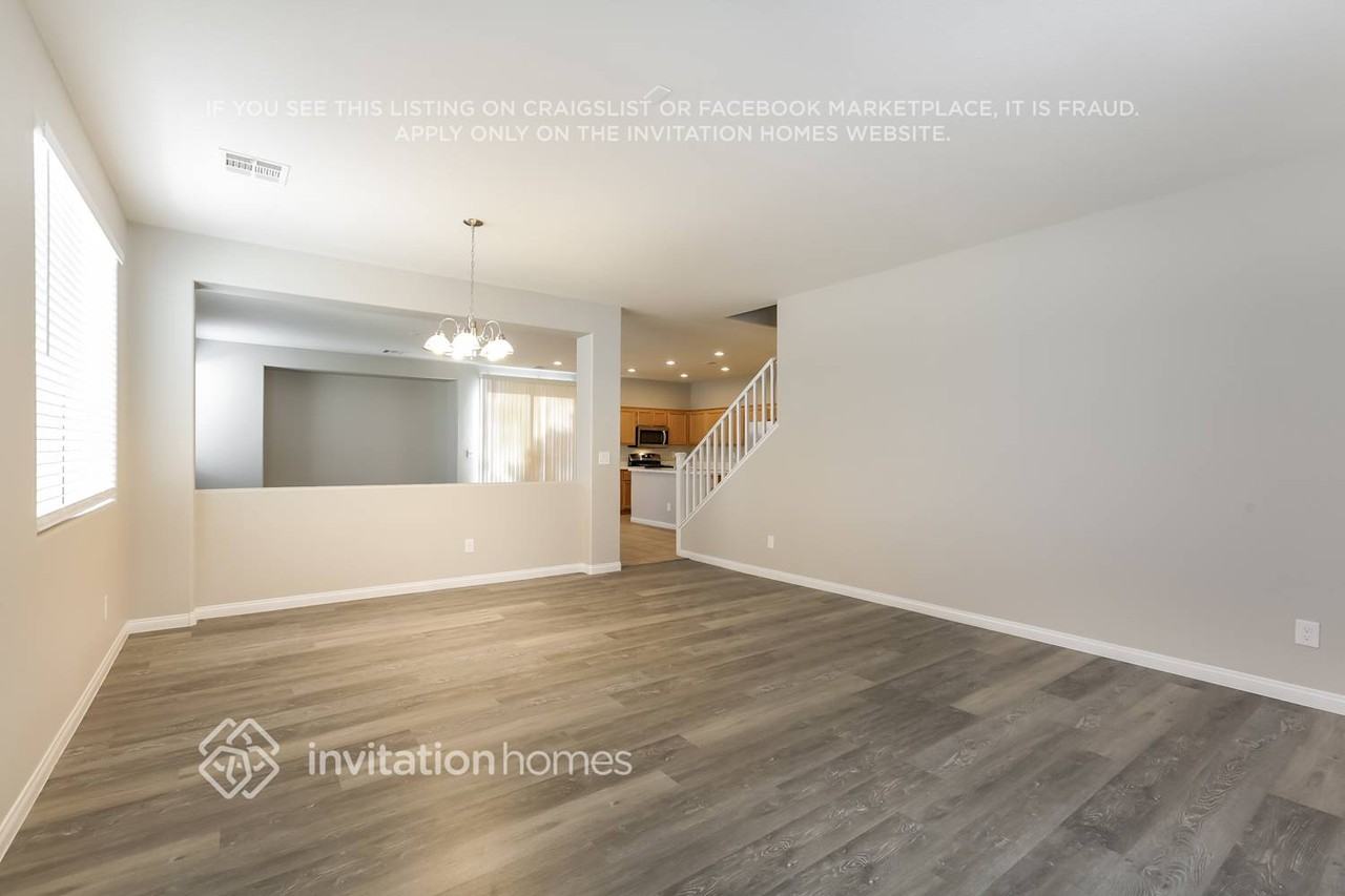 8291 Gilded Crown Ct - Photo 3 of 16