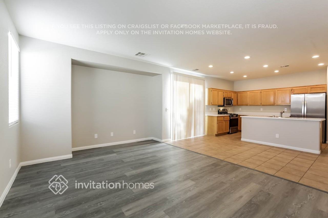 8291 Gilded Crown Ct - Photo 5 of 16