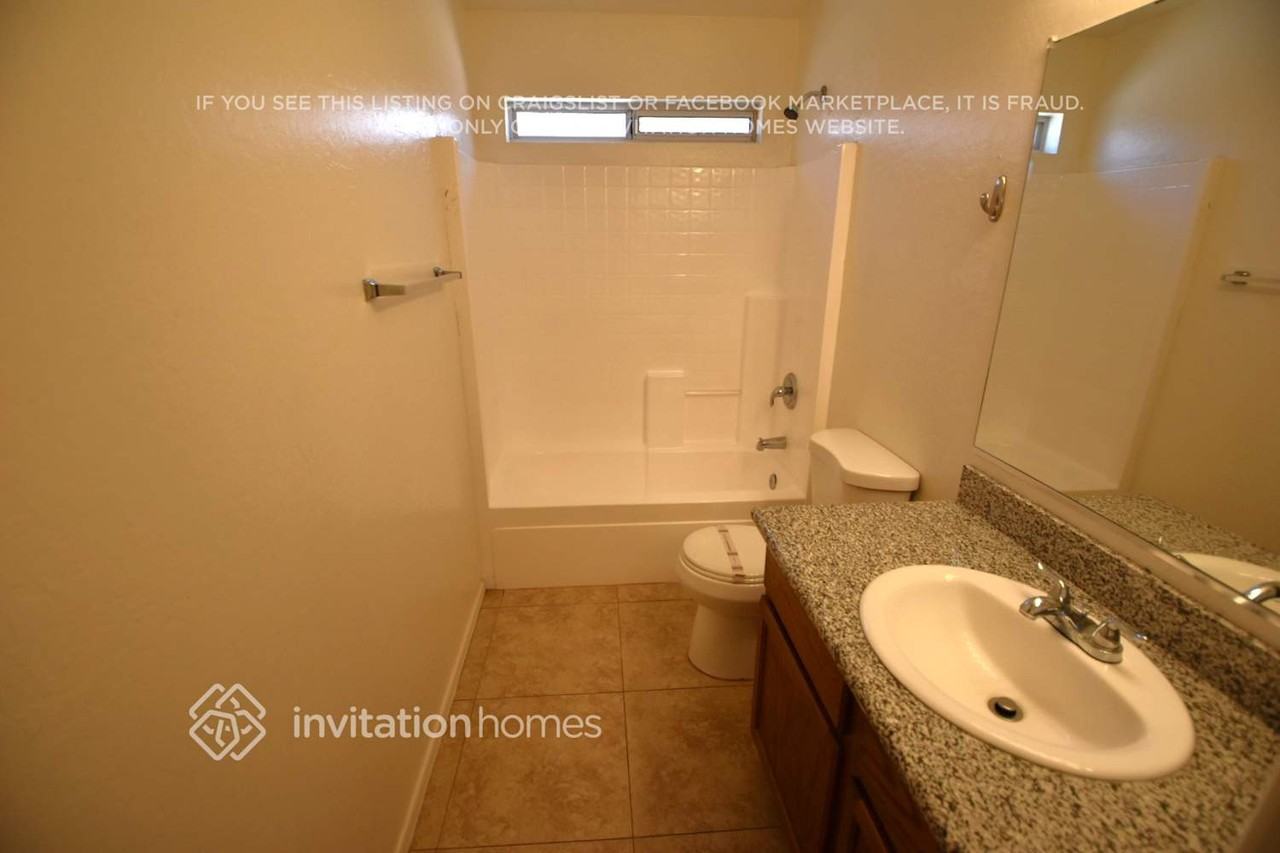 12563 W Charter Oak Rd - Photo 5 of 8