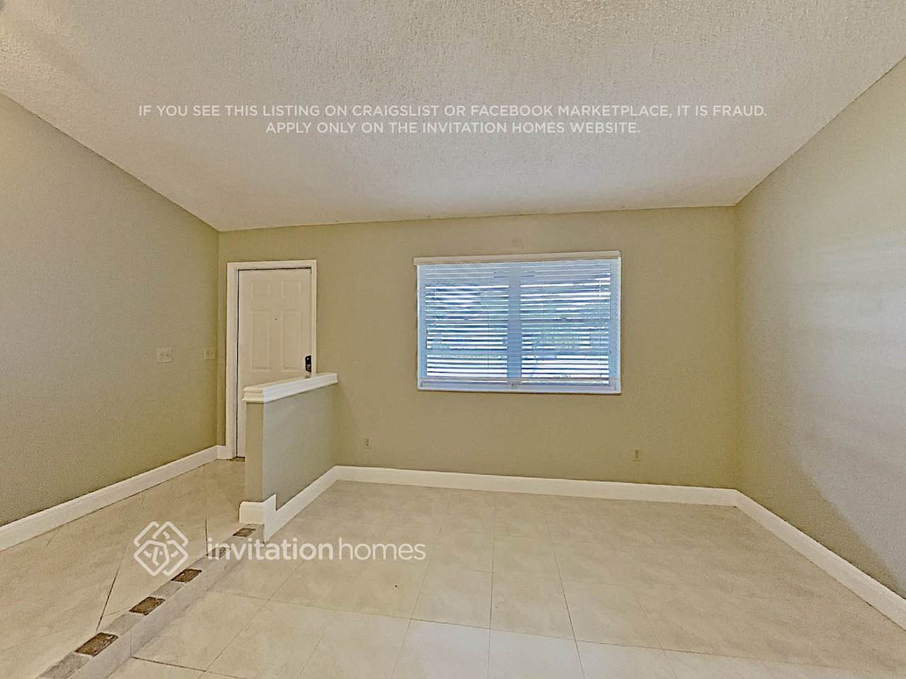 22881 Sw 56th Ave - Photo 3 of 23