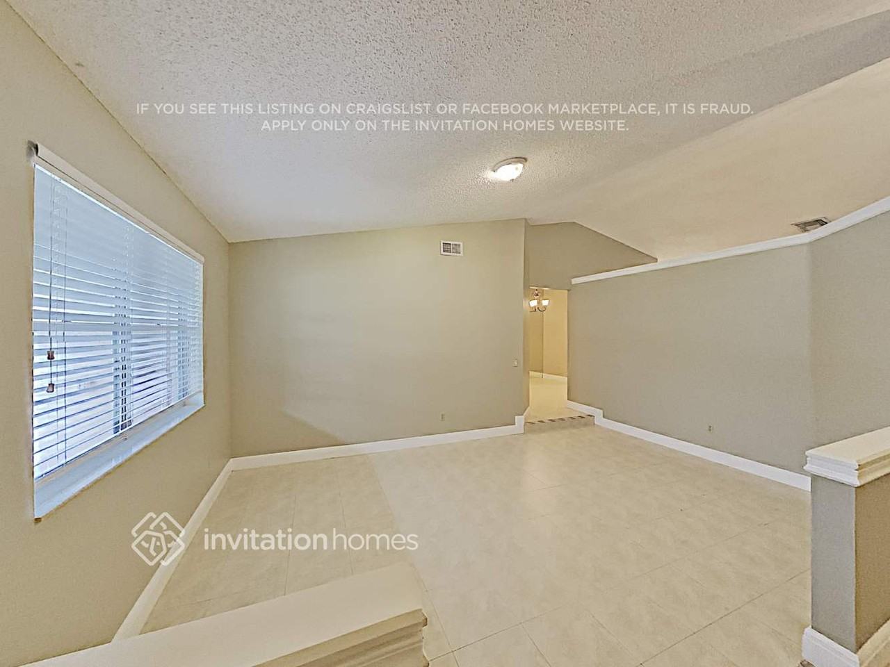 22881 Sw 56th Ave - Photo 4 of 23