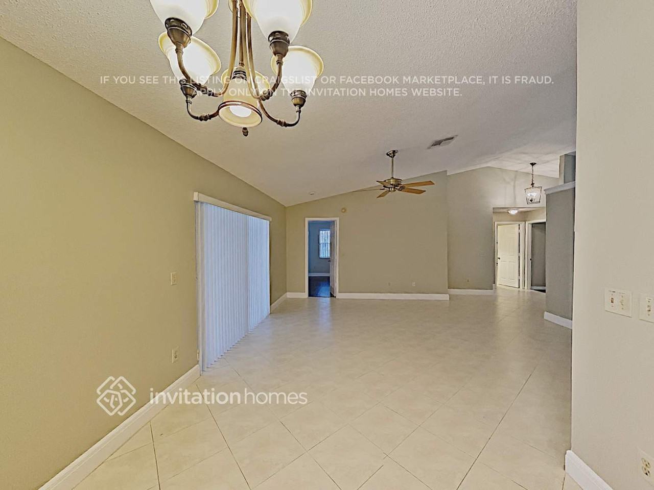 22881 Sw 56th Ave - Photo 7 of 23