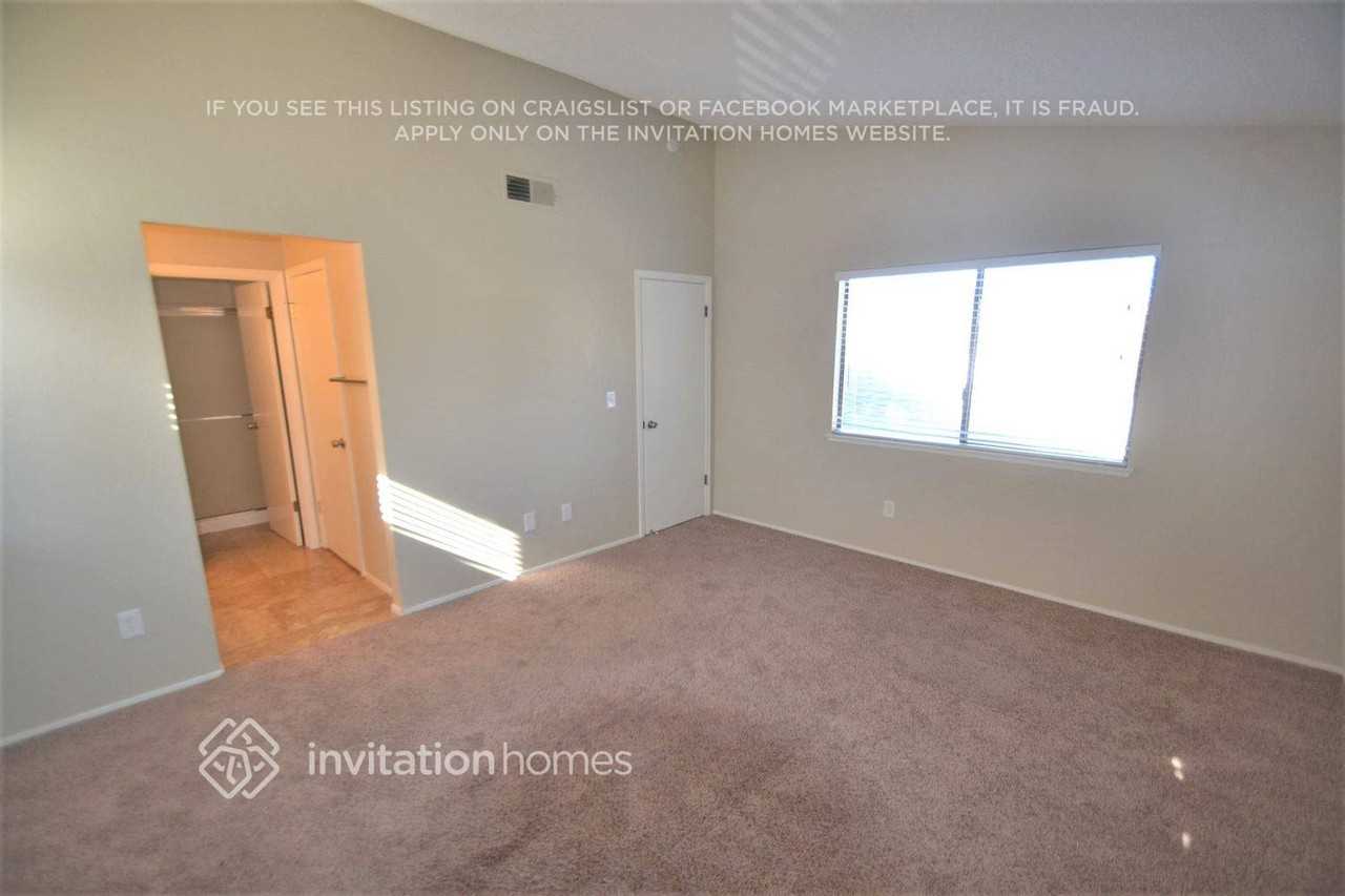 135 Saginaw Cir - Photo 6 of 13