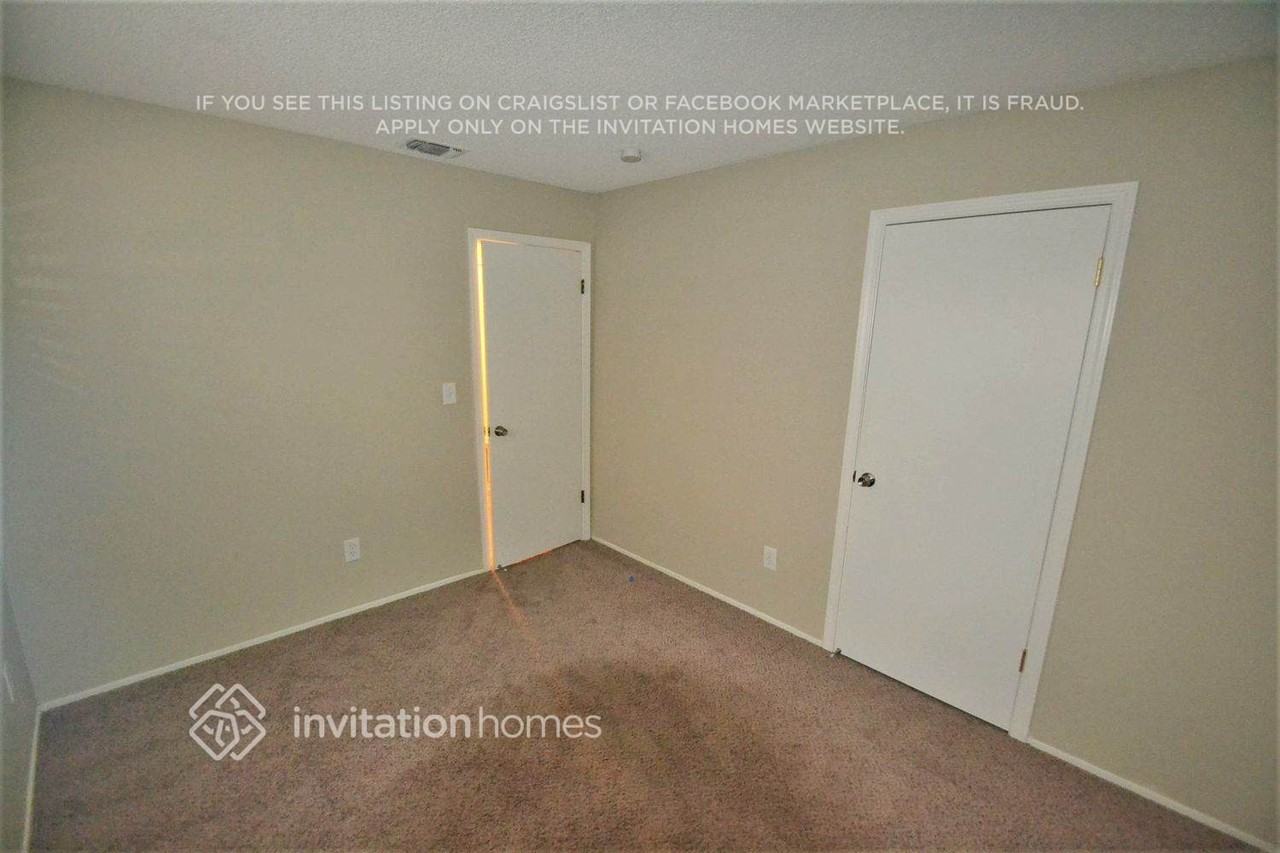 135 Saginaw Cir - Photo 7 of 13