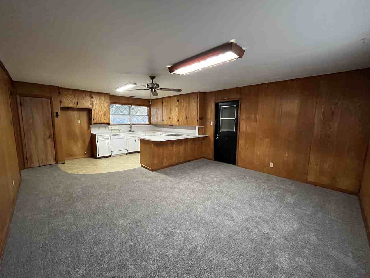 2048 Oak Ave #1 - Photo 4 of 15