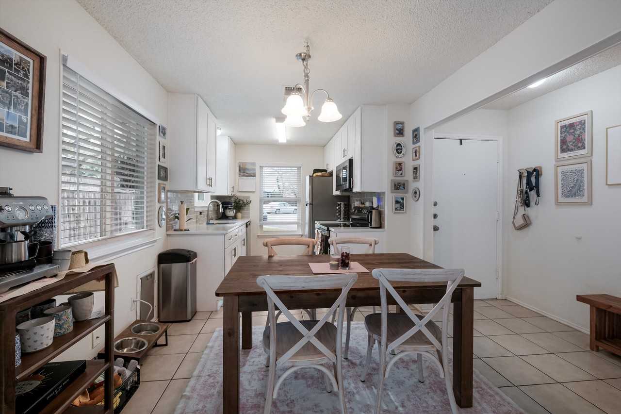 12114 Stoney Bend St #1 - Photo 3 of 10