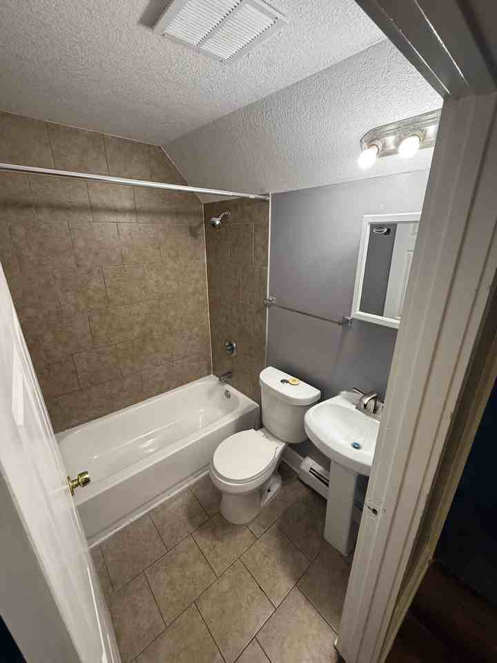 3015 19th Ave S #2 - Photo 3 of 6